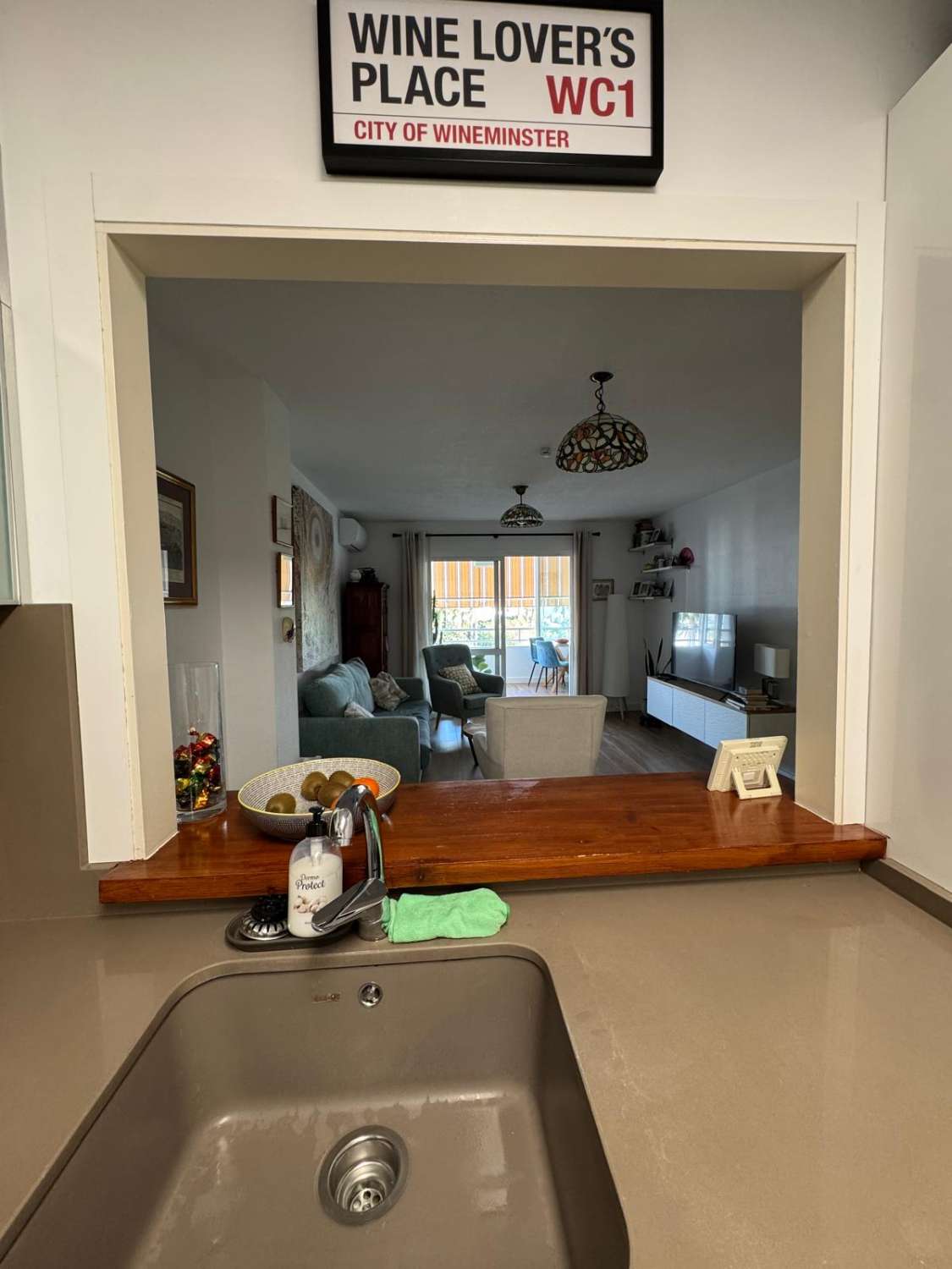 SE ALQUILA DEL 01.09.2026 - 31.05.2027  BONITO APARTAMENTO REFORMADO CON VISTAS AL MAR EN ARROYO DE LA MIEL (BENALMADENA)