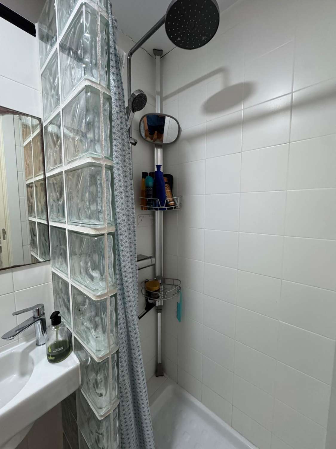 SE ALQUILA DEL 01.09.2026 - 31.05.2027  BONITO APARTAMENTO REFORMADO CON VISTAS AL MAR EN ARROYO DE LA MIEL (BENALMADENA)