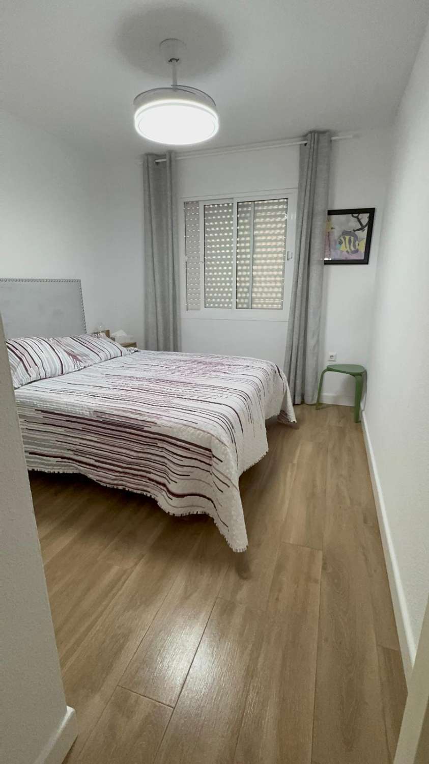 SE ALQUILA DEL 01.09.2026 - 31.05.2027  BONITO APARTAMENTO REFORMADO CON VISTAS AL MAR EN ARROYO DE LA MIEL (BENALMADENA)