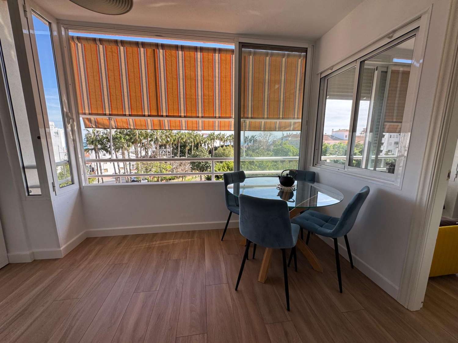 SE ALQUILA DEL 01.09.2026 - 31.05.2027  BONITO APARTAMENTO REFORMADO CON VISTAS AL MAR EN ARROYO DE LA MIEL (BENALMADENA)