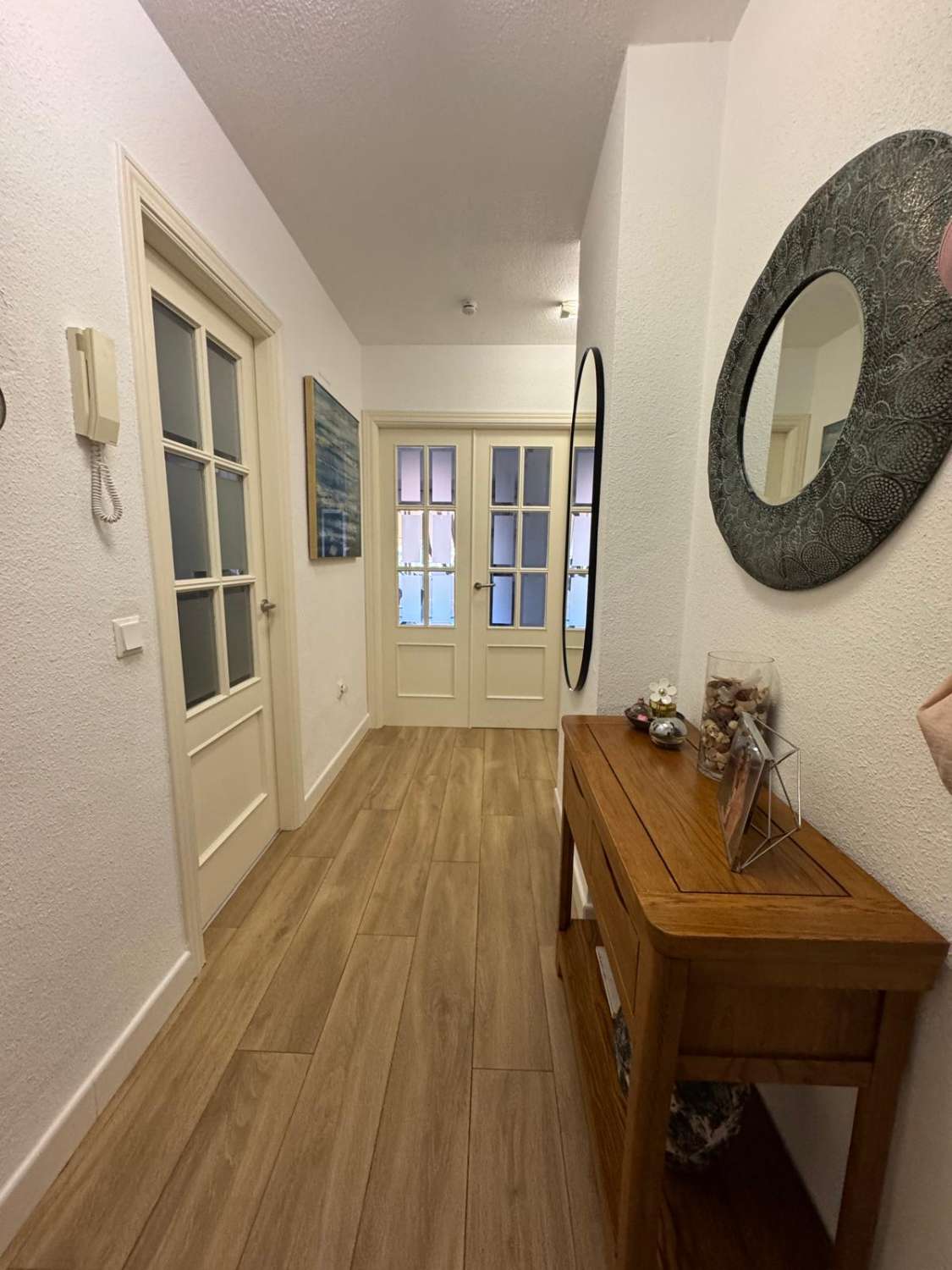 SE ALQUILA DEL 01.09.2026 - 31.05.2027  BONITO APARTAMENTO REFORMADO CON VISTAS AL MAR EN ARROYO DE LA MIEL (BENALMADENA)