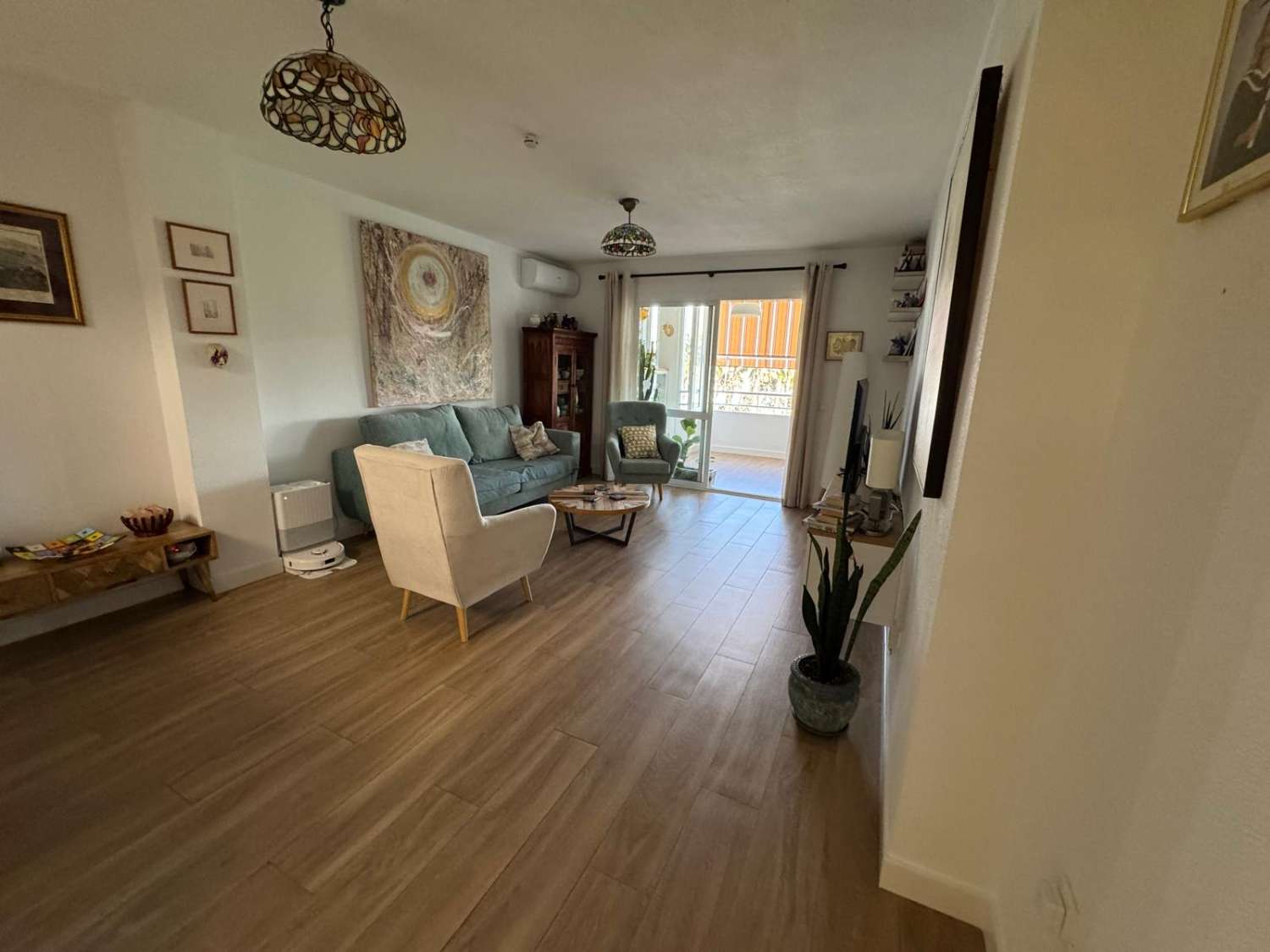 SE ALQUILA DEL 01.09.2026 - 31.05.2027  BONITO APARTAMENTO REFORMADO CON VISTAS AL MAR EN ARROYO DE LA MIEL (BENALMADENA)