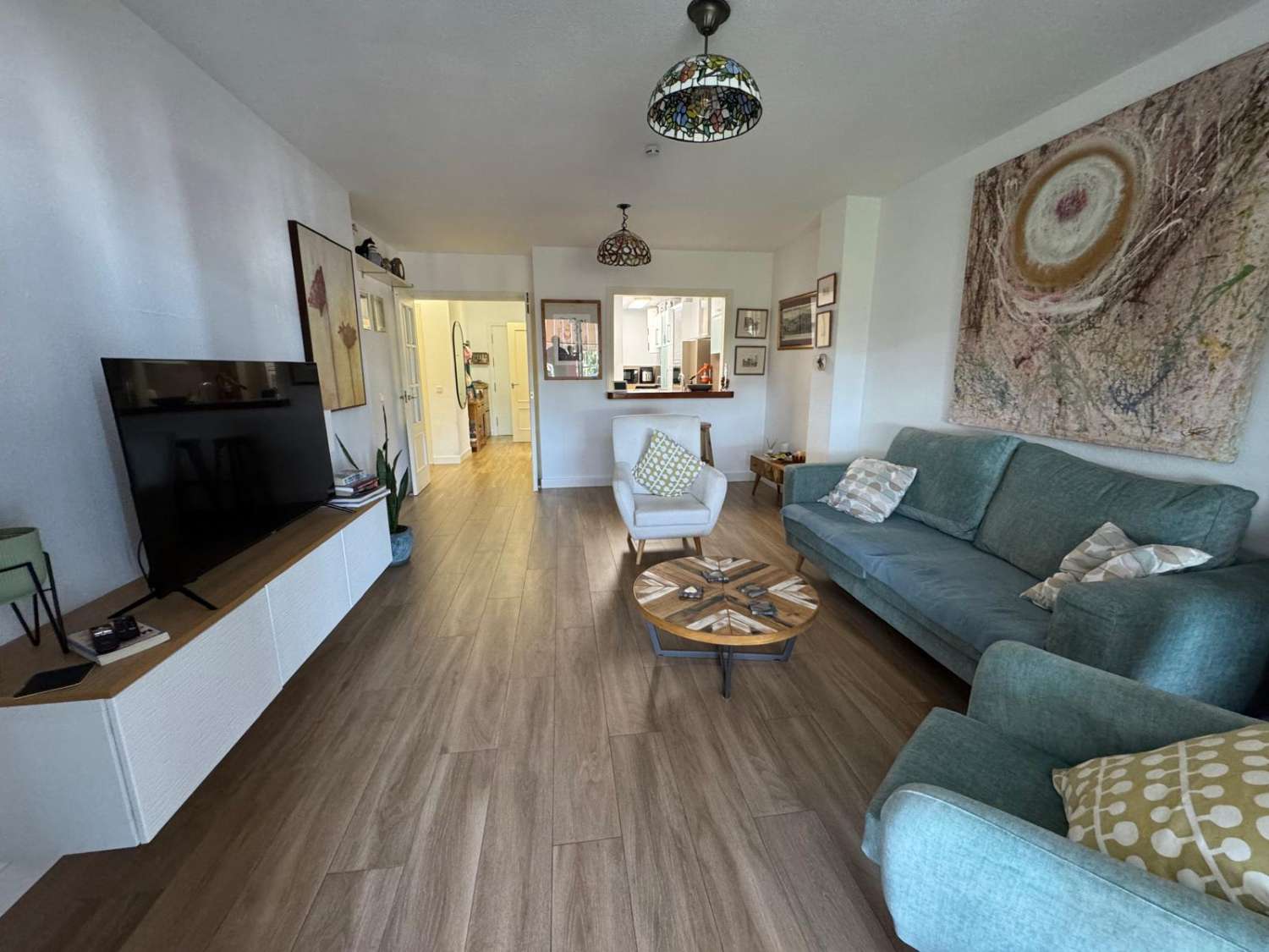 SE ALQUILA DEL 01.09.2026 - 31.05.2027  BONITO APARTAMENTO REFORMADO CON VISTAS AL MAR EN ARROYO DE LA MIEL (BENALMADENA)