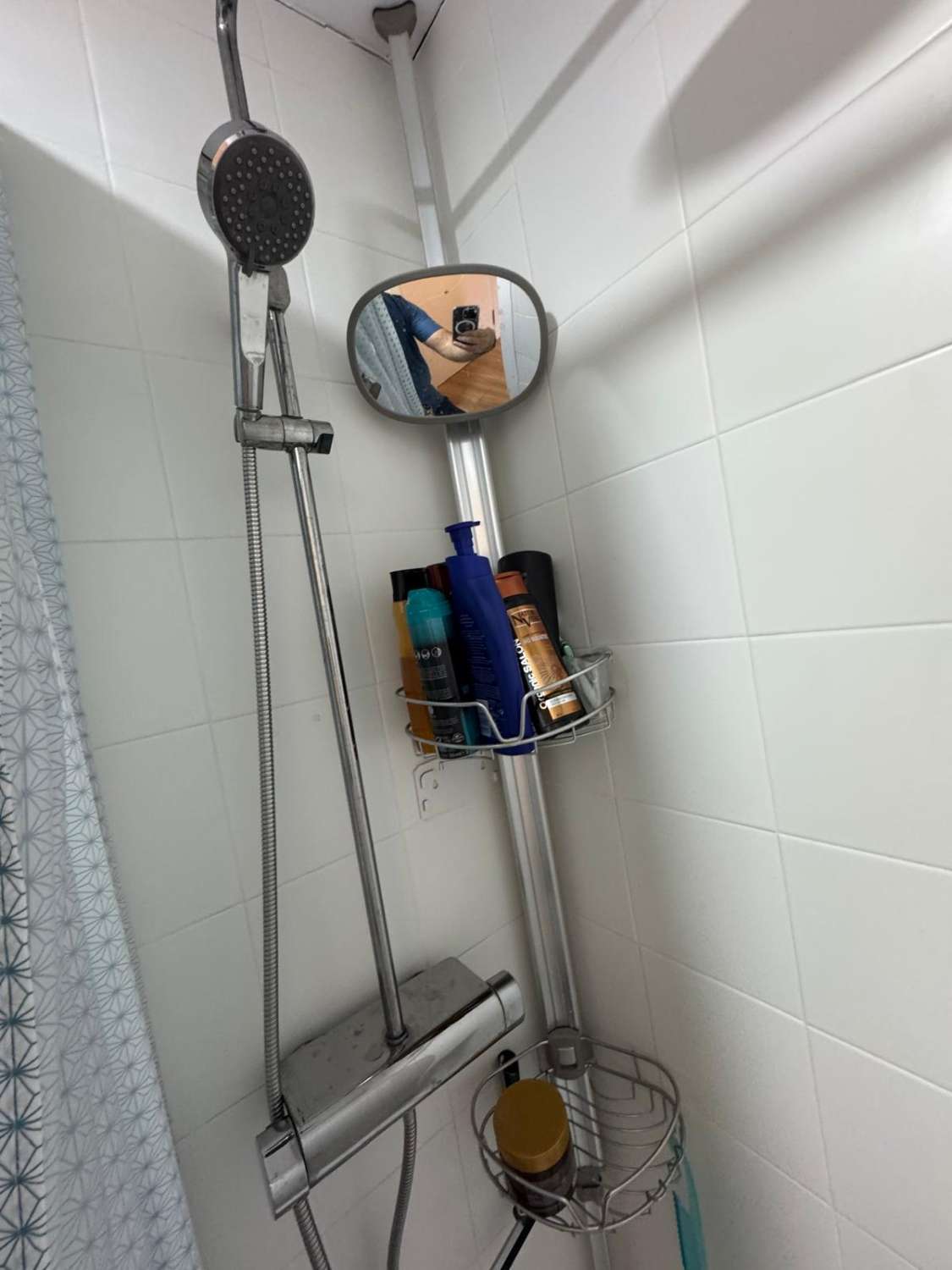 SE ALQUILA DEL 01.09.2026 - 31.05.2027  BONITO APARTAMENTO REFORMADO CON VISTAS AL MAR EN ARROYO DE LA MIEL (BENALMADENA)