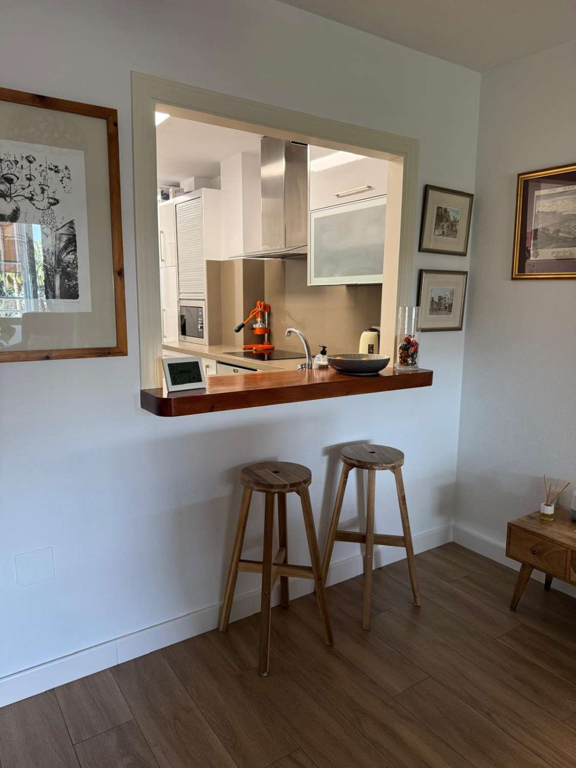 SE ALQUILA DEL 01.09.2026 - 31.05.2027  BONITO APARTAMENTO REFORMADO CON VISTAS AL MAR EN ARROYO DE LA MIEL (BENALMADENA)