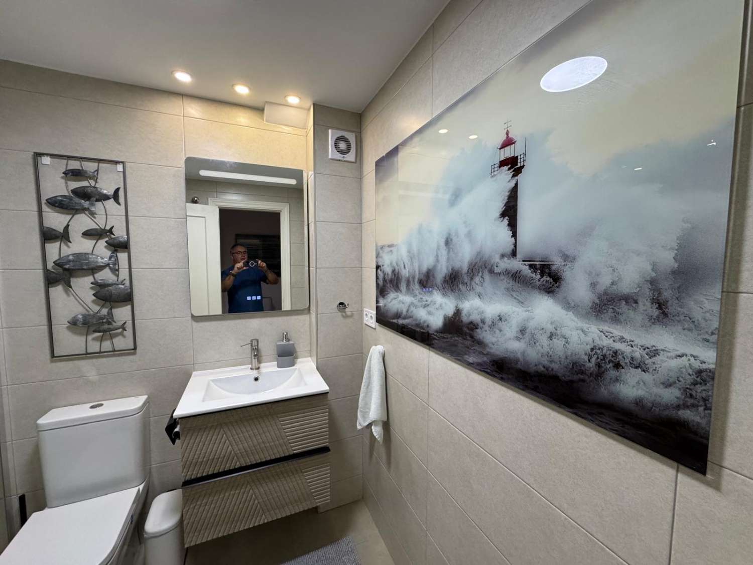 SE ALQUILA DEL 01.09.2026 - 31.05.2027  BONITO APARTAMENTO REFORMADO CON VISTAS AL MAR EN ARROYO DE LA MIEL (BENALMADENA)