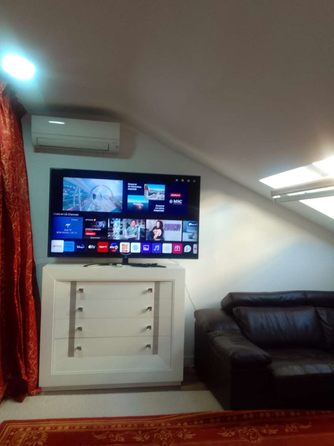 Se alquila desde 01/09/2026 hasta 30/06/2027 magnífico dúplex de 3 dormitorios en el centro de Fuengirola