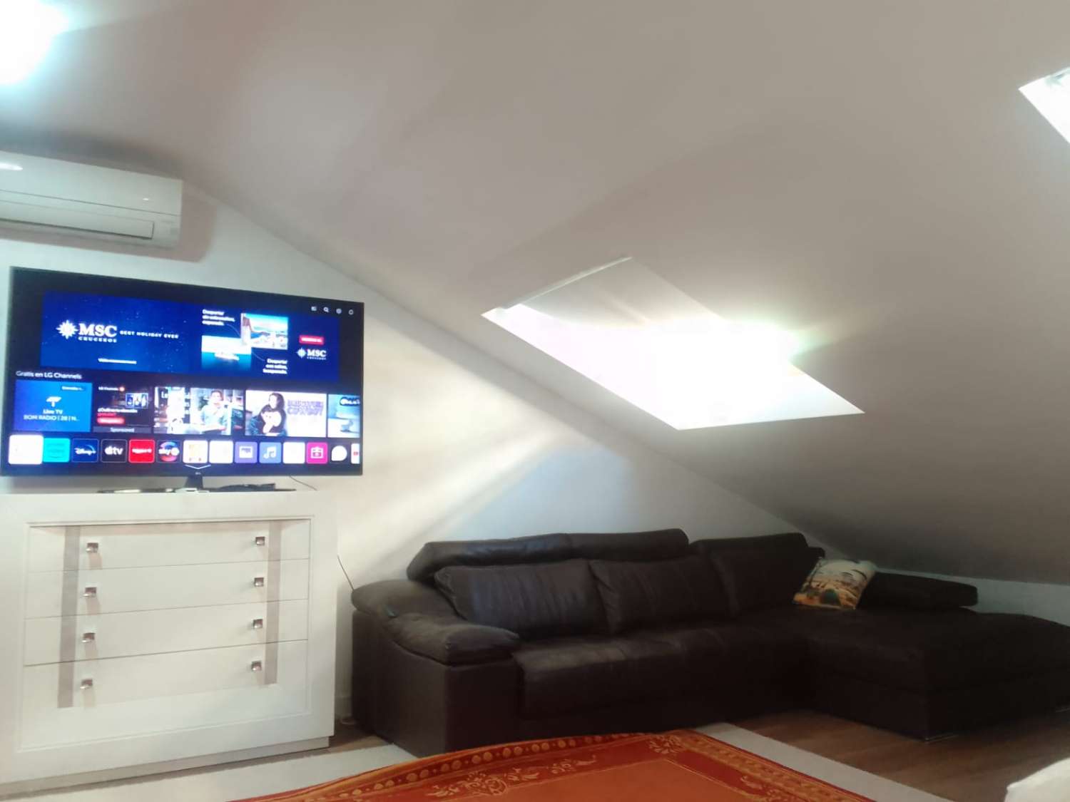 Se alquila desde 01/09/2026 hasta 30/06/2027 magnífico dúplex de 3 dormitorios en el centro de Fuengirola