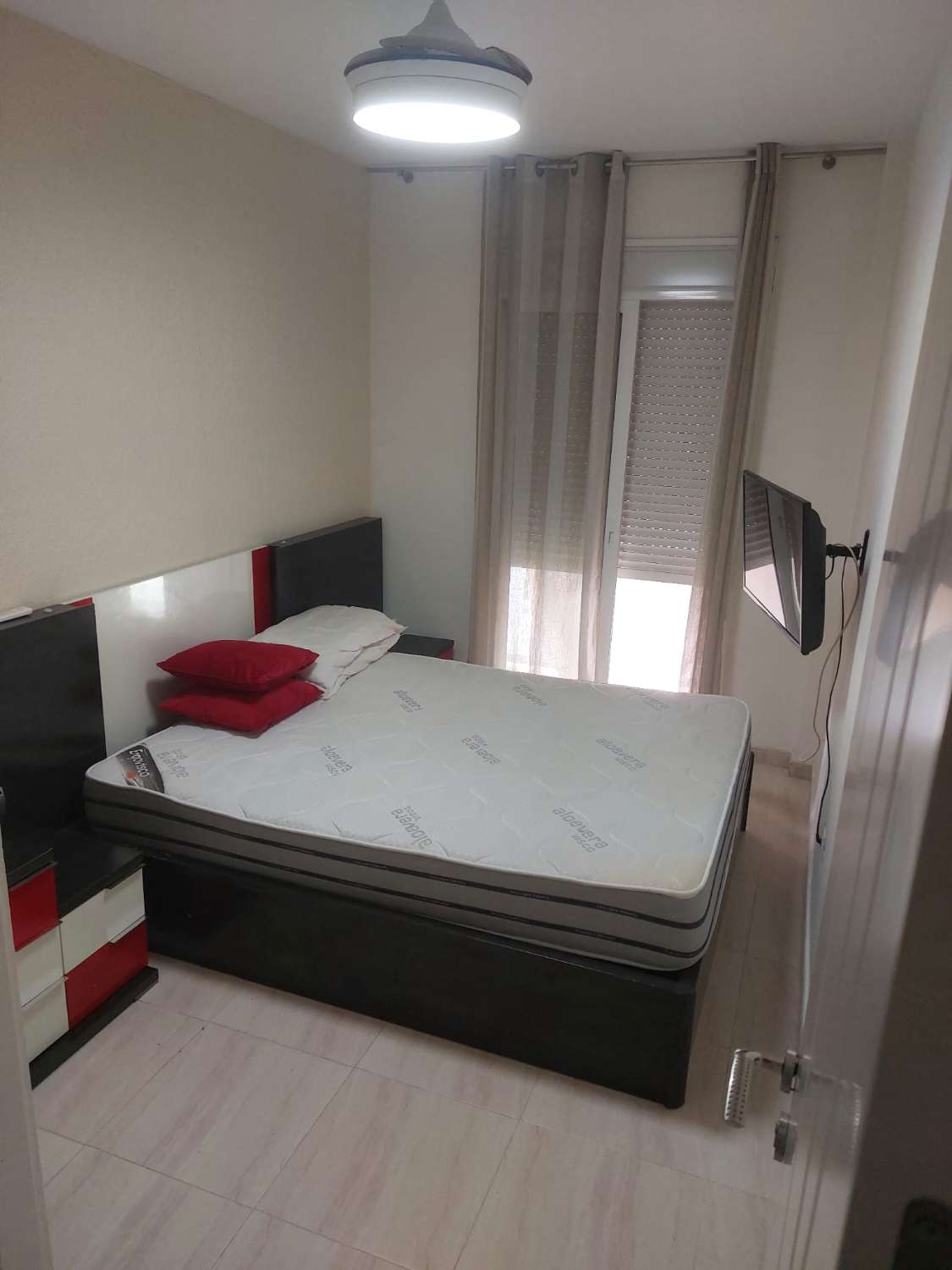 Se alquila desde 01/09/2026 hasta 30/06/2027 magnífico dúplex de 3 dormitorios en el centro de Fuengirola