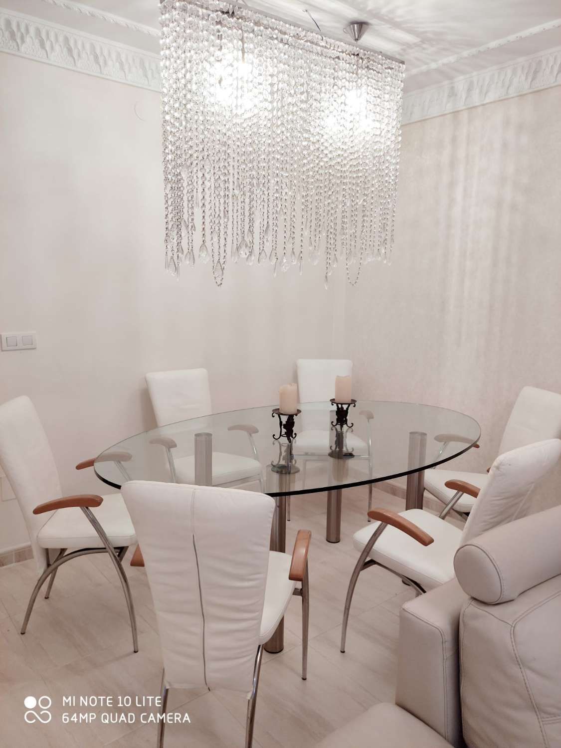 Se alquila desde 01/09/2026 hasta 30/06/2027 magnífico dúplex de 3 dormitorios en el centro de Fuengirola