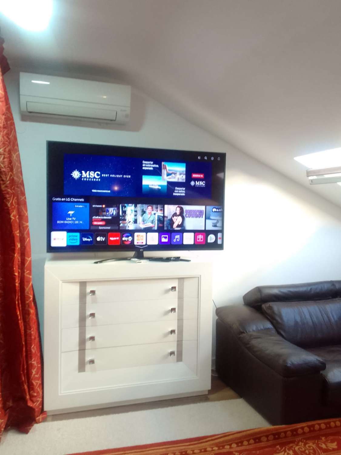 Se alquila desde 01/09/2026 hasta 30/06/2027 magnífico dúplex de 3 dormitorios en el centro de Fuengirola