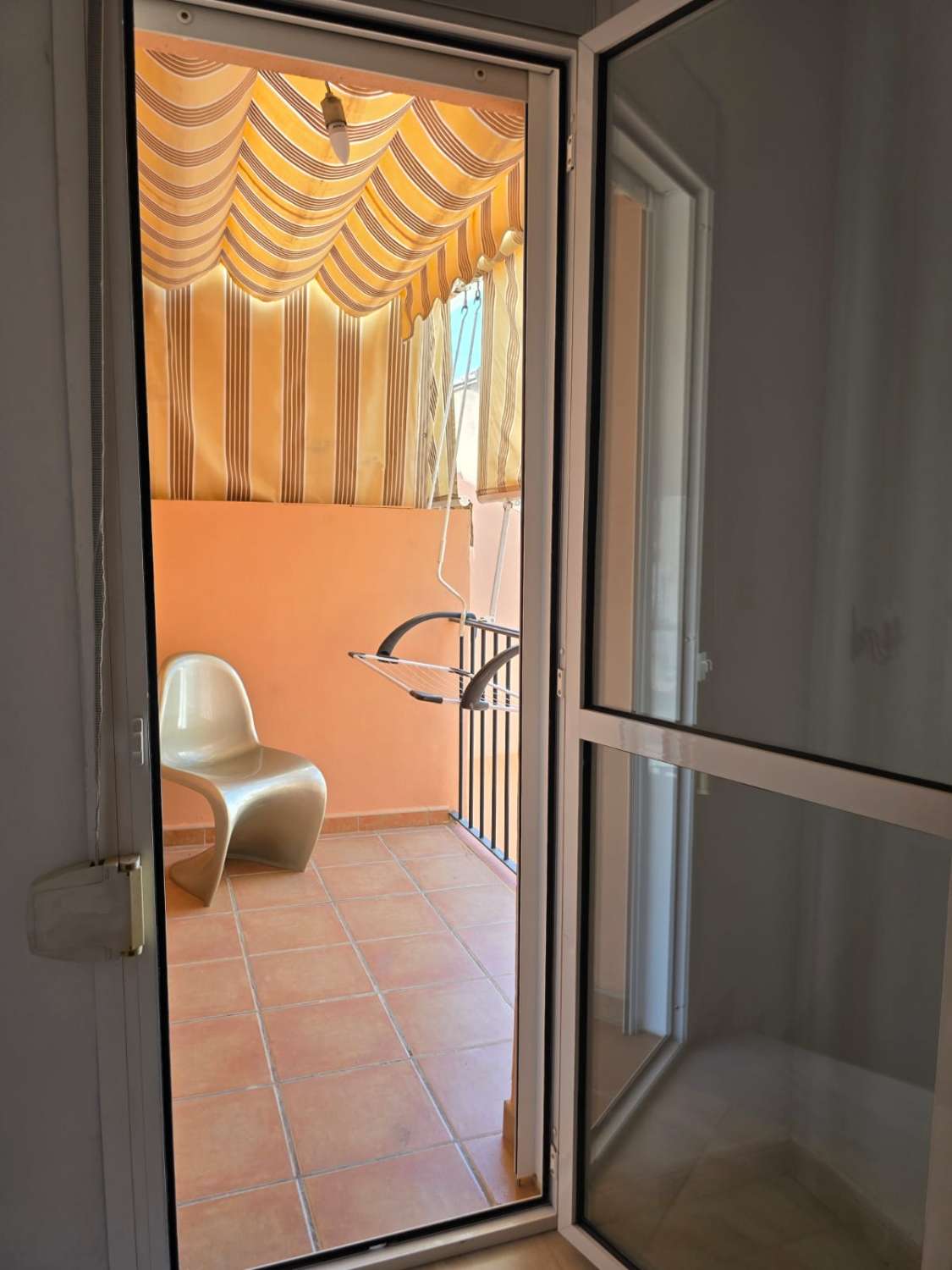 Se alquila desde 01/09/2026 hasta 30/06/2027 magnífico dúplex de 3 dormitorios en el centro de Fuengirola