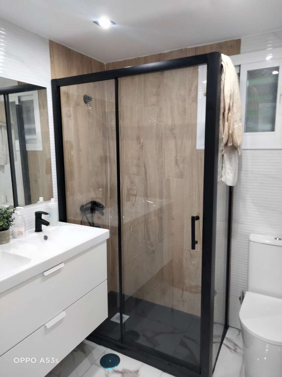 SE ALQUILA DESDE 15/03/2026-30/06/2026 Y DESDE 15/10/2026-30/06/2027 MAGNIFICO APARTAMENTO CON VISTAS AL MAR  EN ZONA LA CARIHUELA (TORREMOLINOS6