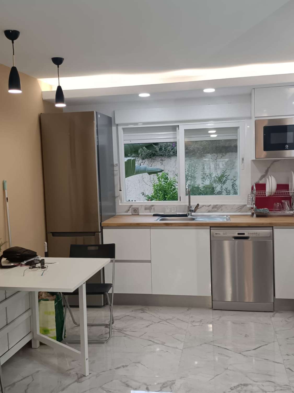 SE ALQUILA DESDE 15/03/2026-30/06/2026 Y DESDE 15/10/2026-30/06/2027 MAGNIFICO APARTAMENTO CON VISTAS AL MAR  EN ZONA LA CARIHUELA (TORREMOLINOS6