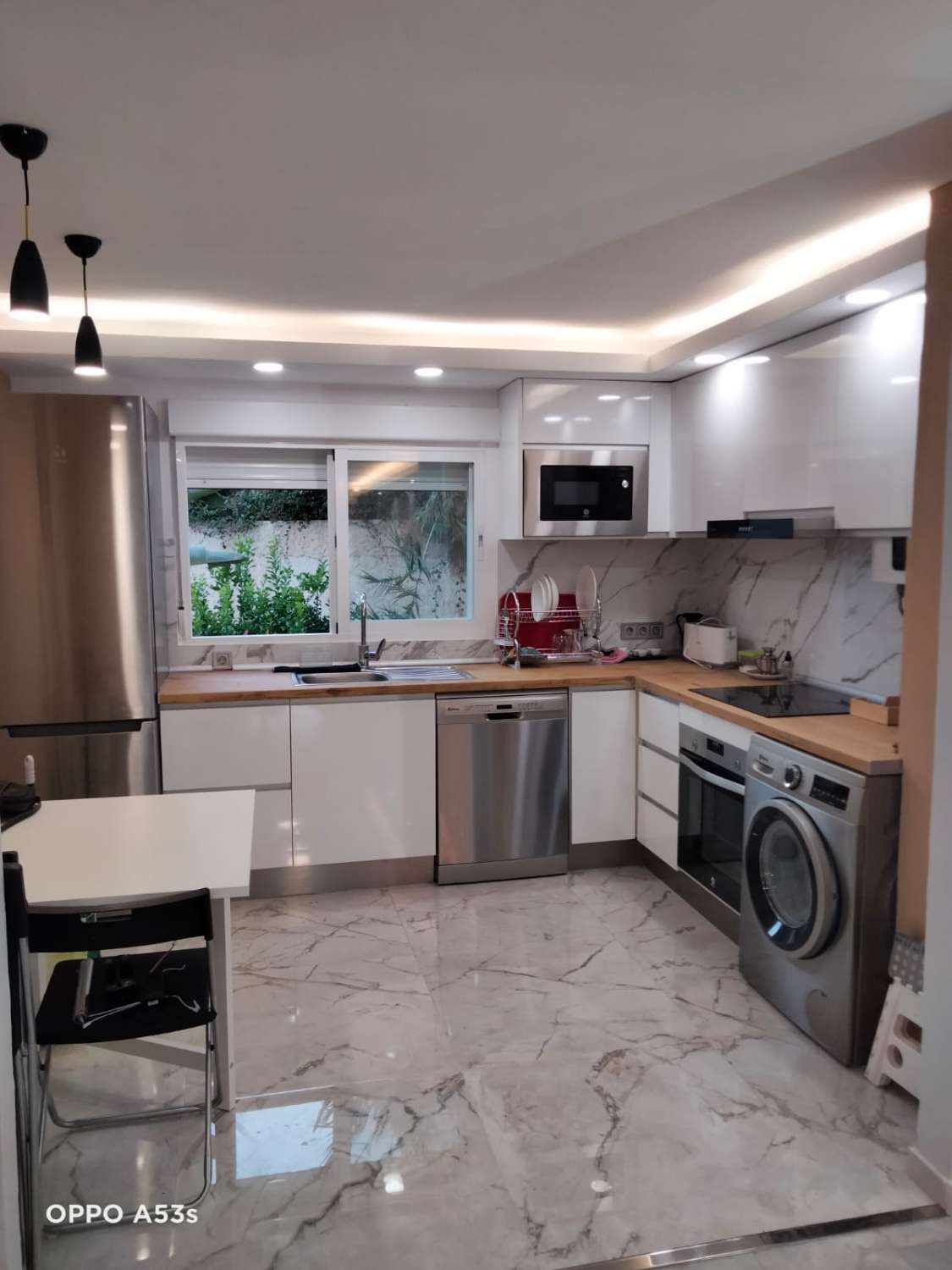 SE ALQUILA DESDE 15/03/2026-30/06/2026 Y DESDE 15/10/2026-30/06/2027 MAGNIFICO APARTAMENTO CON VISTAS AL MAR  EN ZONA LA CARIHUELA (TORREMOLINOS6