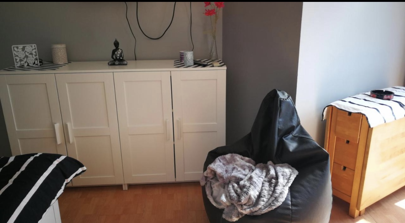 SE ALQUILA DESDE 01.04.26-30.06.2026   ESTUDIO REFORMADO CON VISTAS AL MAR   EN 2ª LINEA DE PLAYA EN BENALMÁDENA