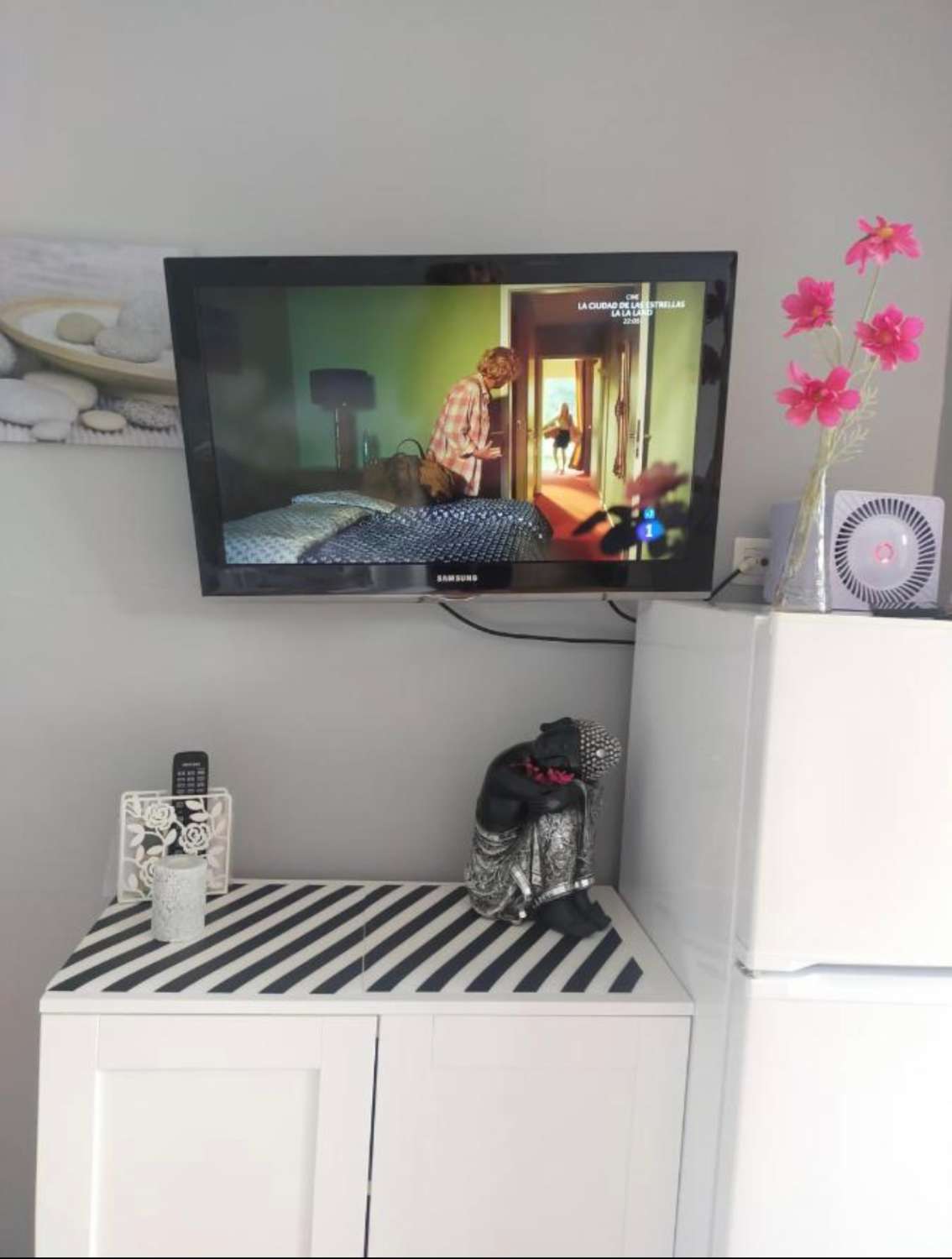 SE ALQUILA DESDE 01.04.26-30.06.2026   ESTUDIO REFORMADO CON VISTAS AL MAR   EN 2ª LINEA DE PLAYA EN BENALMÁDENA