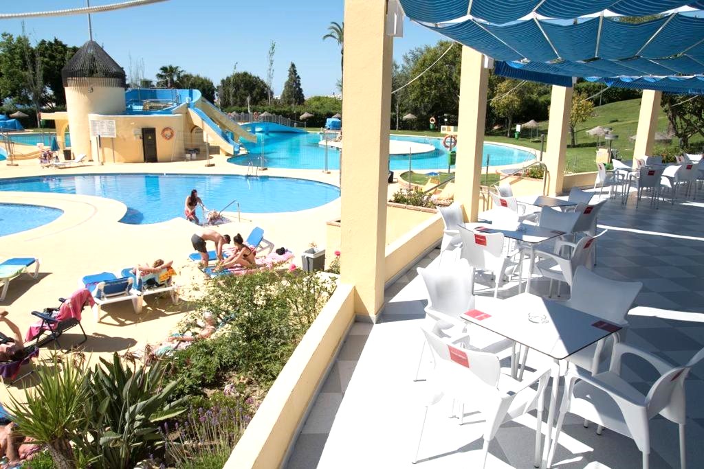 MEDIA TEMPORADA SE ALQUILA BONITO ESTUDIO  DESDE EL 01/10/2025 - 30/06/2026 EN BENALMÁDENA COSTA