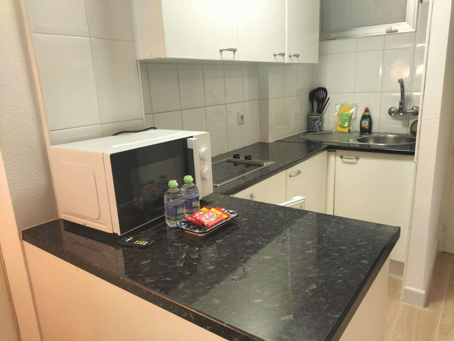 MEDIA TEMPORADA SE ALQUILA BONITO ESTUDIO  DESDE EL 01/10/2025 - 30/06/2026 EN BENALMÁDENA COSTA