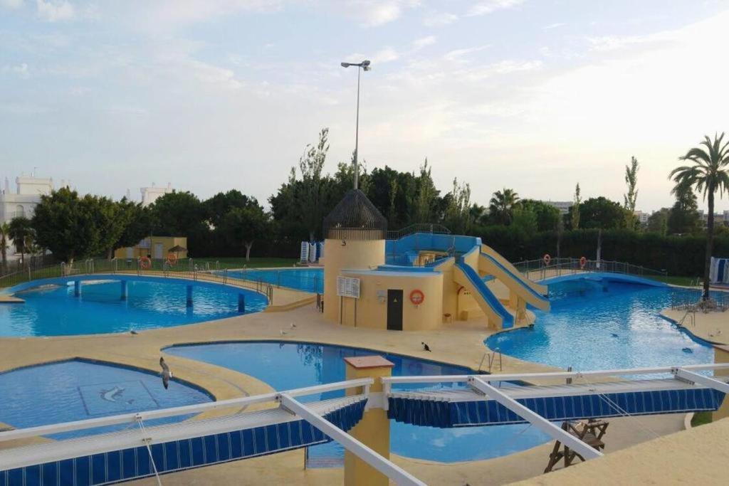 MEDIA TEMPORADA SE ALQUILA BONITO ESTUDIO  DESDE EL 01/10/2025 - 30/06/2026 EN BENALMÁDENA COSTA