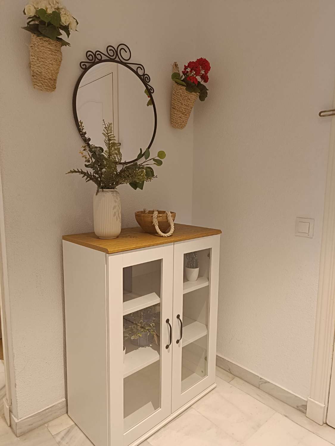 SE ALQUILA BONITO APARTAMENTO  DESDE DEL 01/12/2025- 30/06/26 (solo se alquila 3 meses)EN BENALMÁDENA