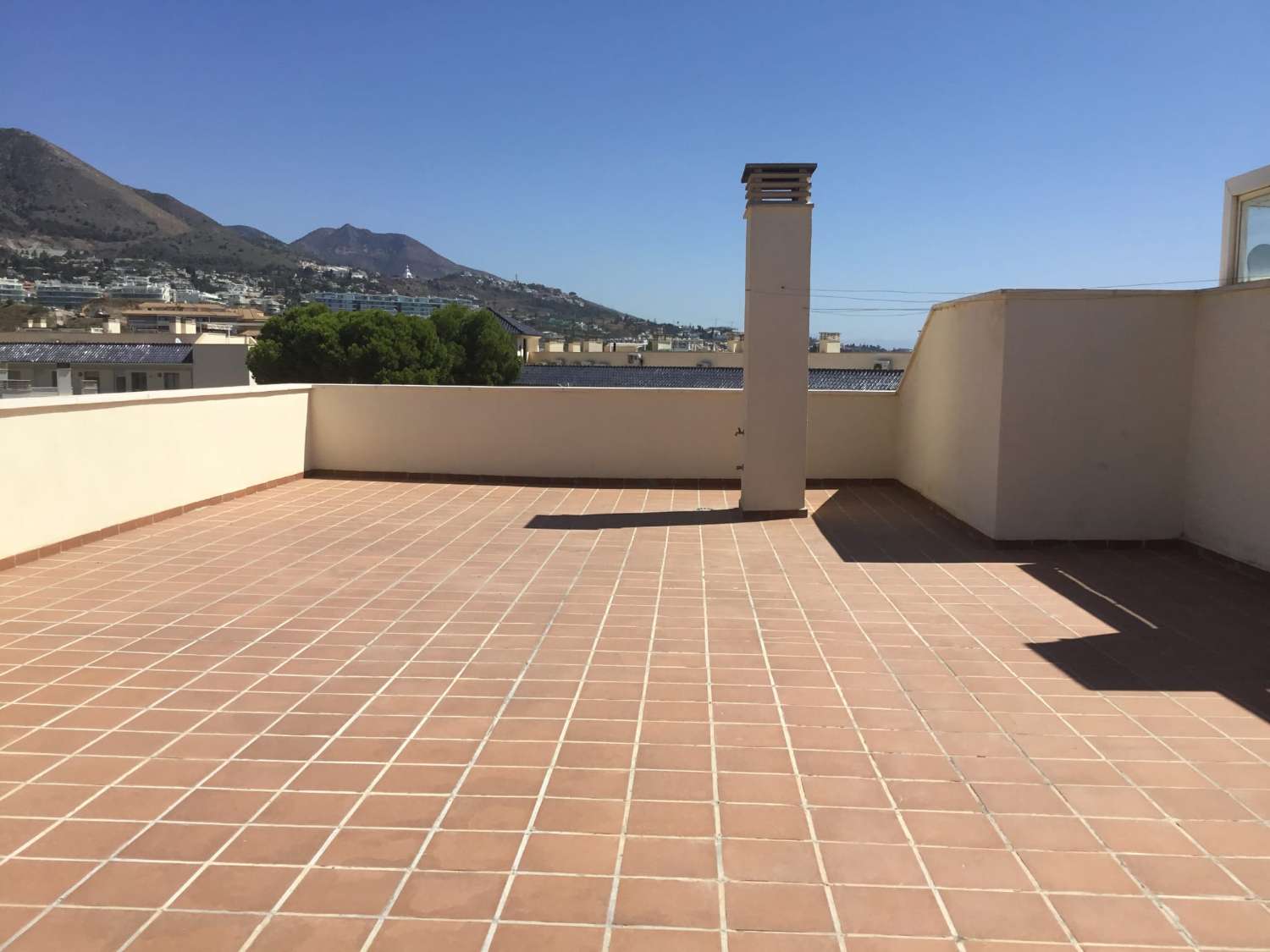SE ALQUILA  PRECIOSO APARTAMENTO DESDE AHORA HASTA 30/06/2026 EN TORREBLANCA DEL SOL (FUENGIROLA)
