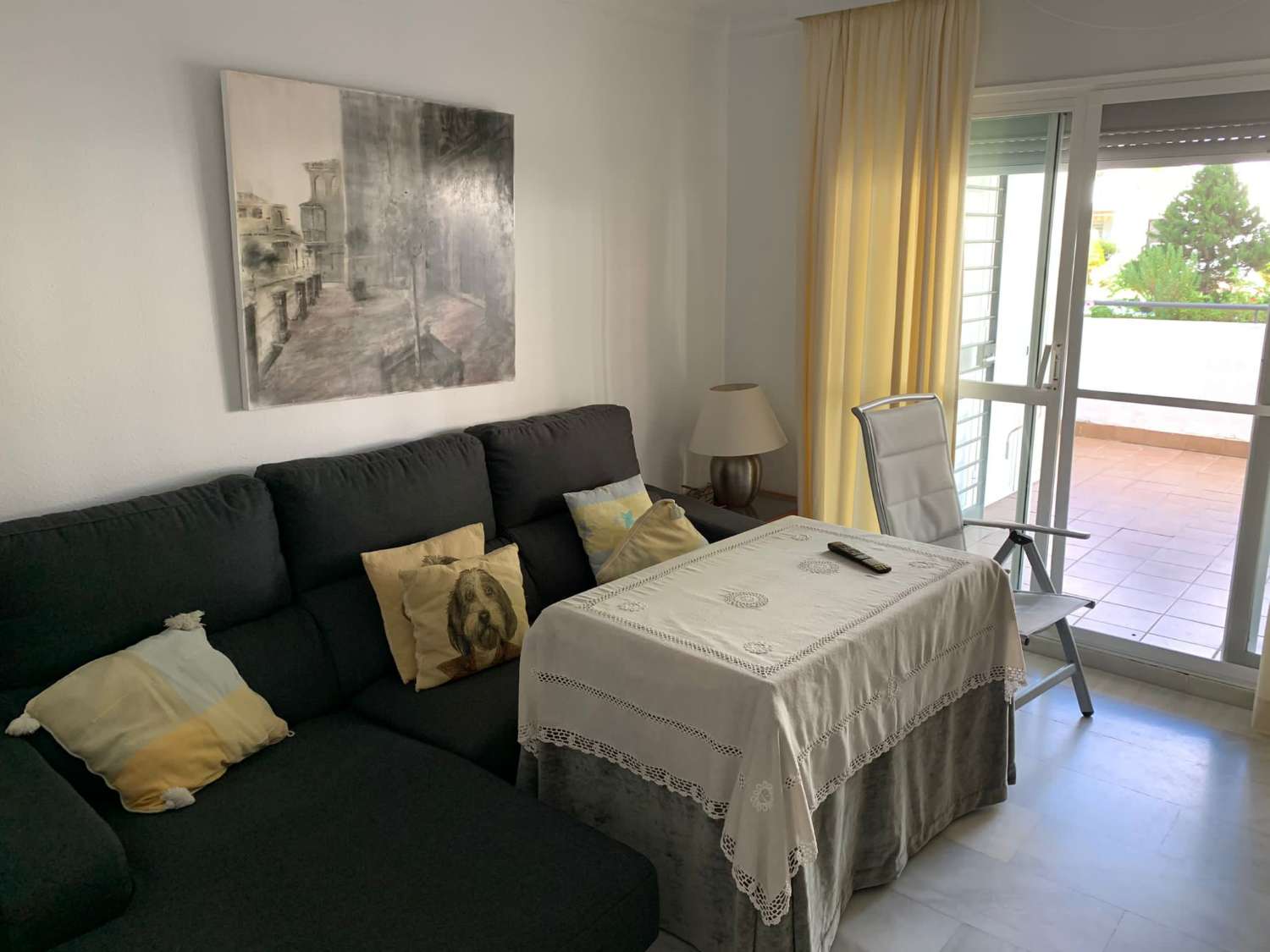 SE ALQUILA  DESDE  1.1026-30.6.27 BONITO APARTAMENTO EN  2ª LINEA DE PLAYA EN LA CARIHUELA  (TORREMOLINOS)