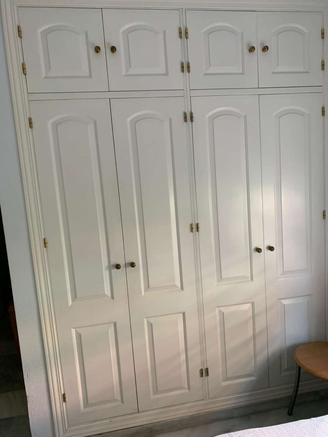 SE ALQUILA  DESDE  1.1026-30.6.27 BONITO APARTAMENTO EN  2ª LINEA DE PLAYA EN LA CARIHUELA  (TORREMOLINOS)