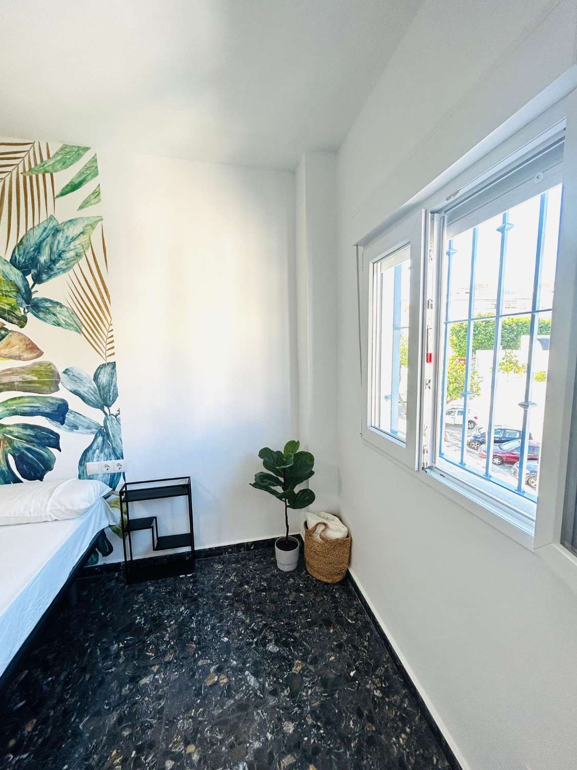 SE ALQUILA APARTAMENTO MEDIA TEMPORADA  DESDE 01/9/2026 - 30/06/27 BONITO APARTAMENTO EN TORREMOLINOS CENTRO