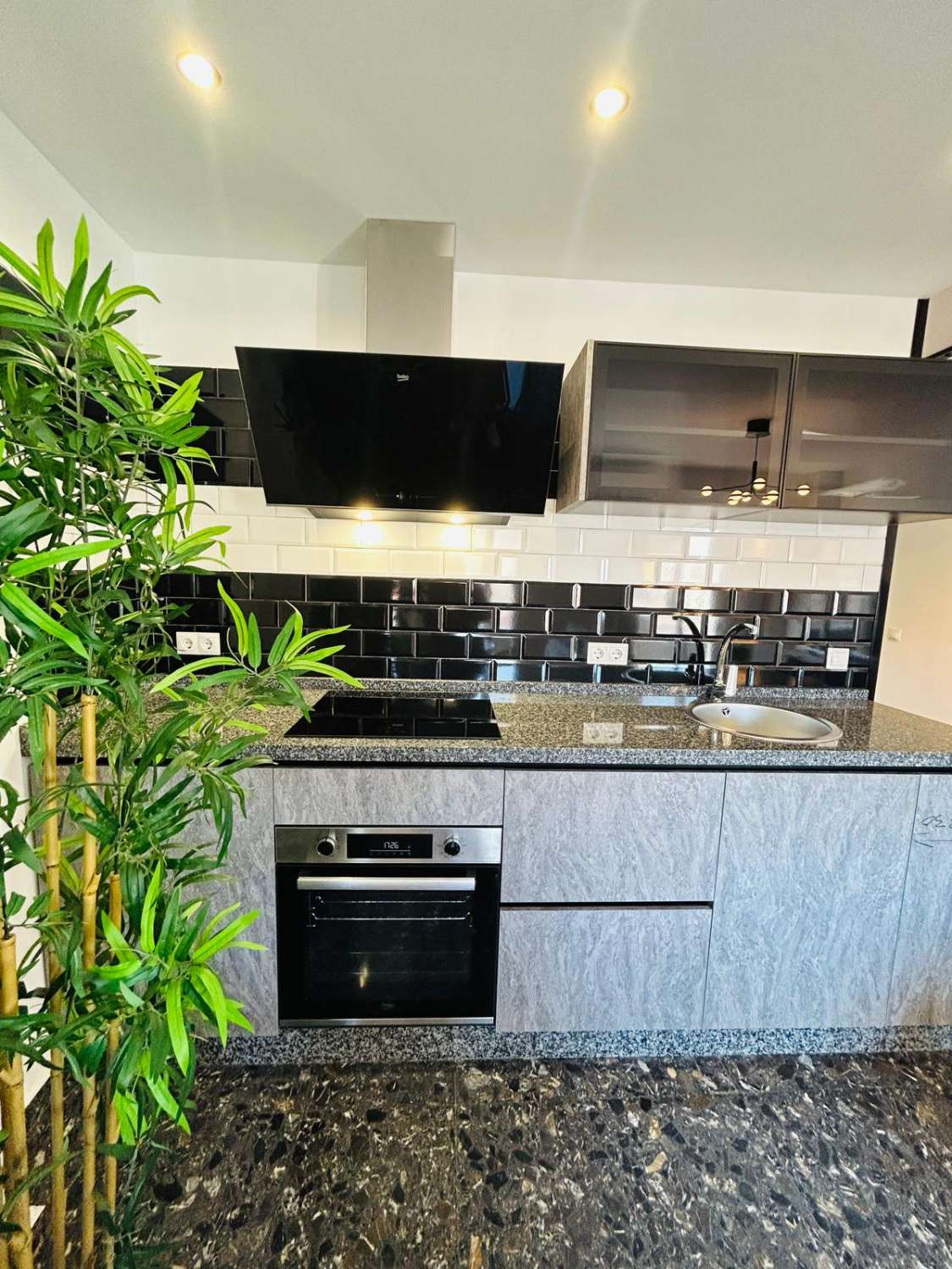 SE ALQUILA APARTAMENTO MEDIA TEMPORADA  DESDE 01/9/2026 - 30/06/27 BONITO APARTAMENTO EN TORREMOLINOS CENTRO