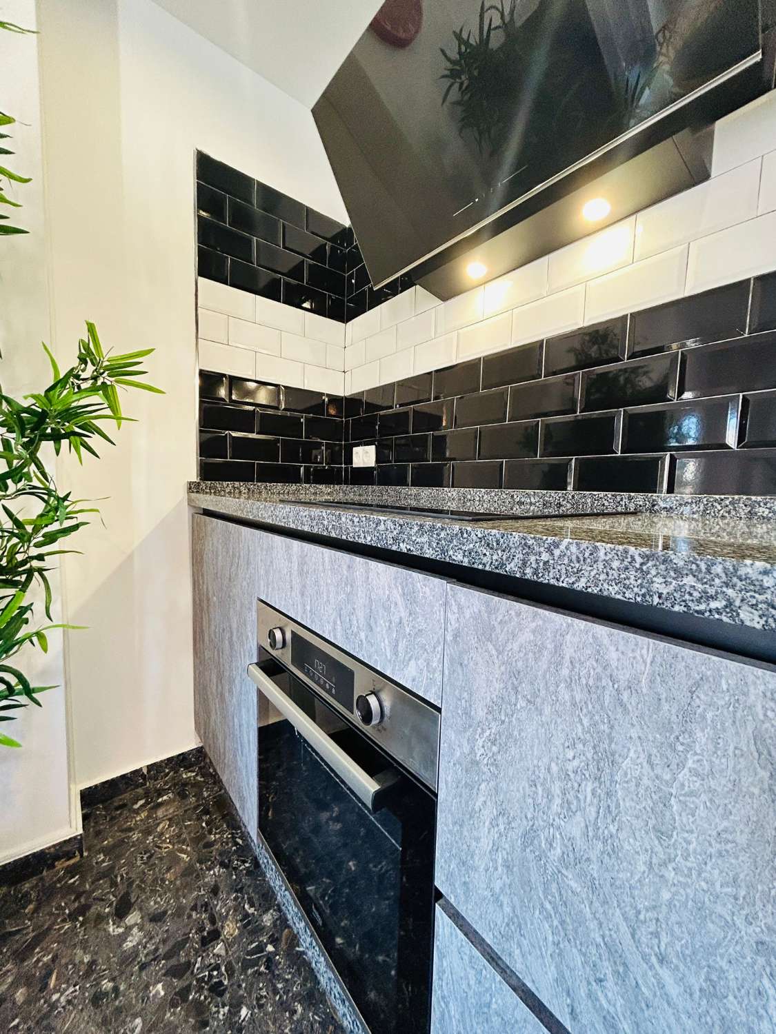 SE ALQUILA APARTAMENTO MEDIA TEMPORADA  DESDE 01/9/2026 - 30/06/27 BONITO APARTAMENTO EN TORREMOLINOS CENTRO