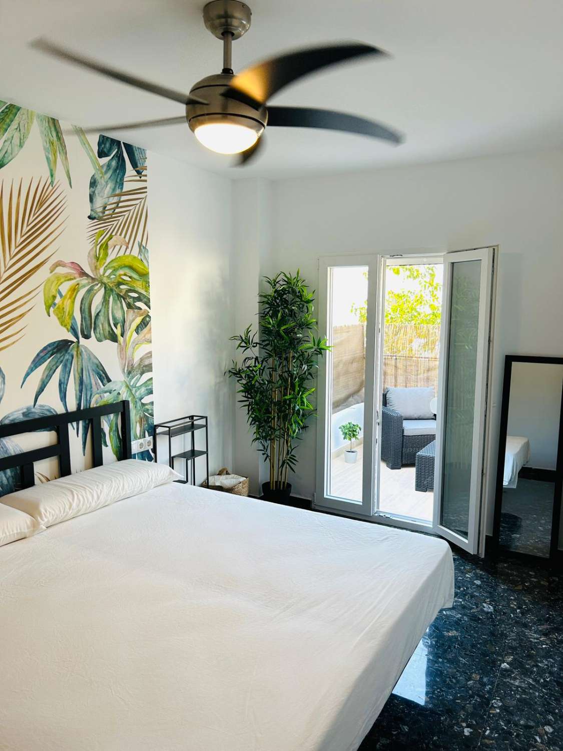 SE ALQUILA APARTAMENTO MEDIA TEMPORADA  DESDE 01/9/2026 - 30/06/27 BONITO APARTAMENTO EN TORREMOLINOS CENTRO