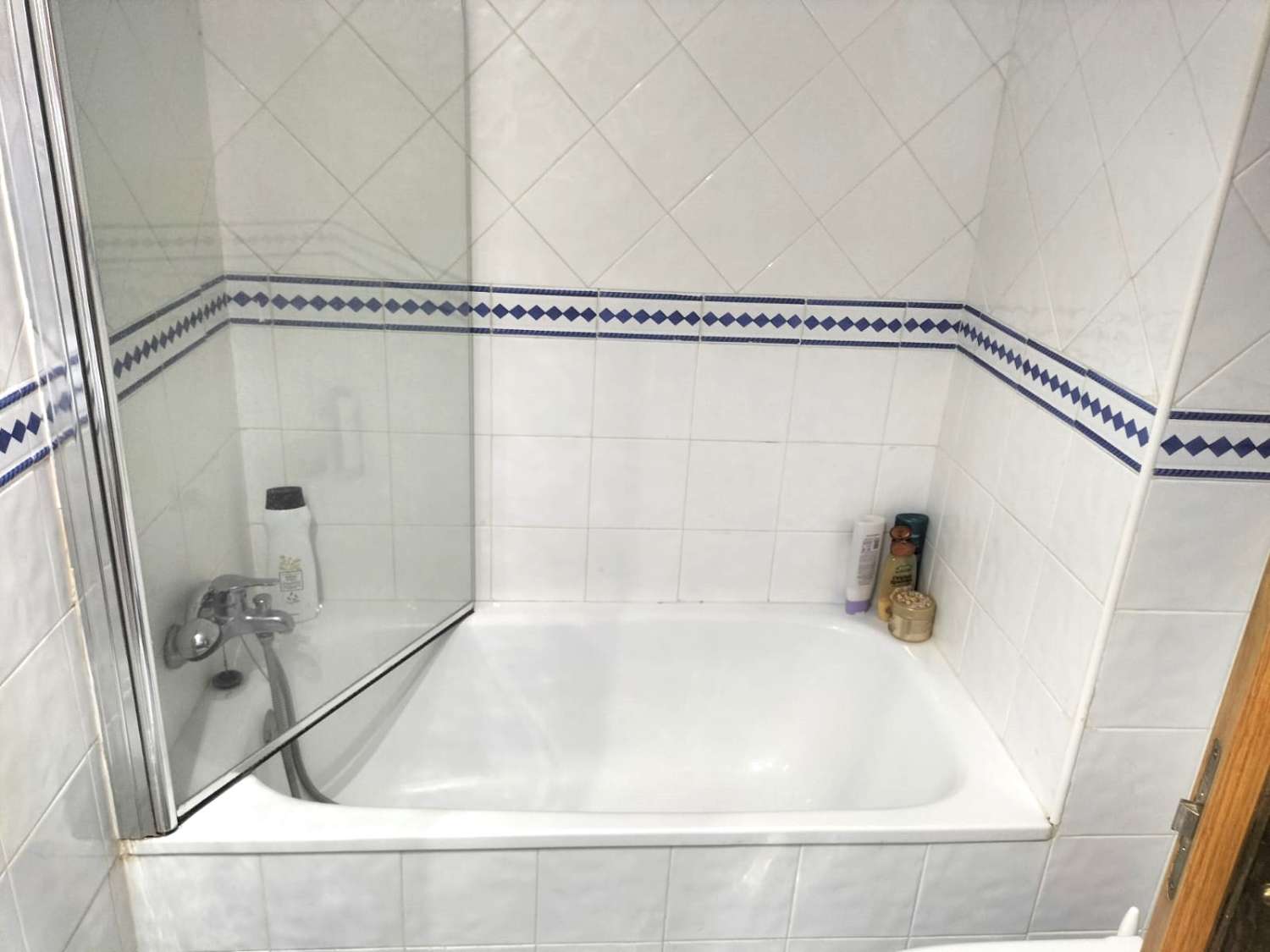 SE ALQUILA APARTAMENTO desde  01/09/26 - 30/06/27 EN NUEVA TORREQUEBRADA (BENALMÁDENA COSTA)