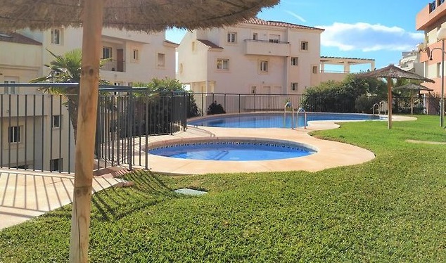 SE ALQUILA APARTAMENTO desde  01/09/26 - 30/06/27 EN NUEVA TORREQUEBRADA (BENALMÁDENA COSTA)