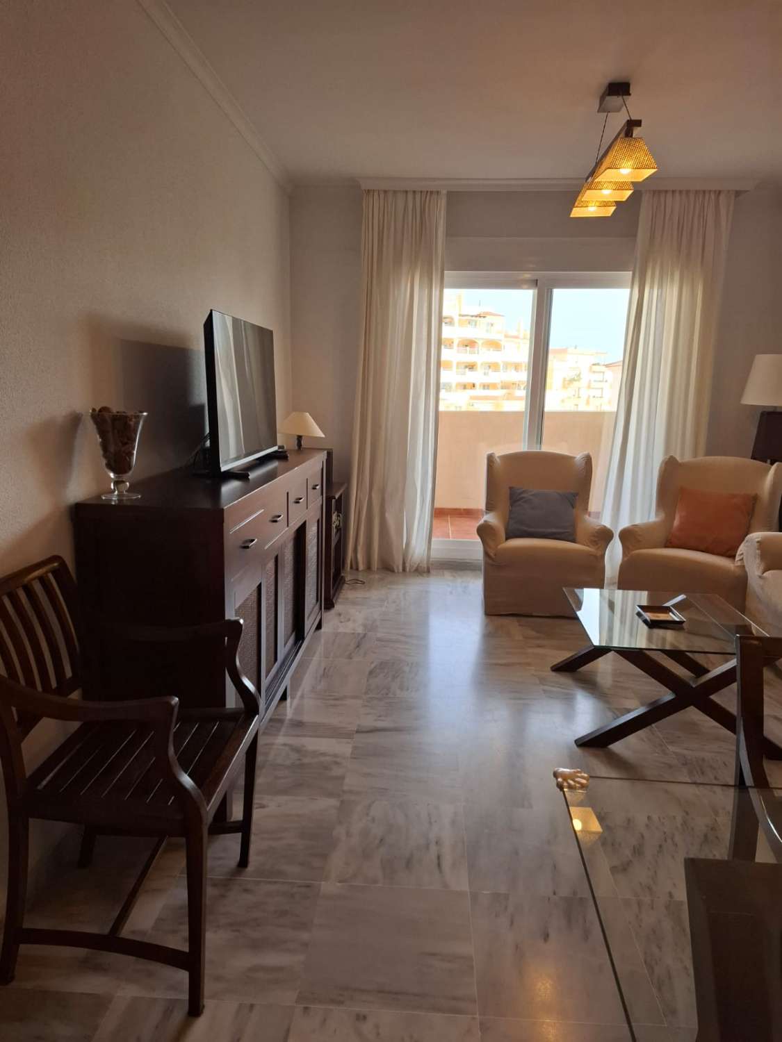 SE ALQUILA APARTAMENTO desde  01/09/26 - 30/06/27 EN NUEVA TORREQUEBRADA (BENALMÁDENA COSTA)