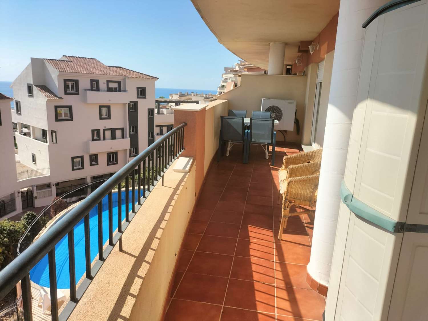 SE ALQUILA APARTAMENTO desde  01/09/26 - 30/06/27 EN NUEVA TORREQUEBRADA (BENALMÁDENA COSTA)
