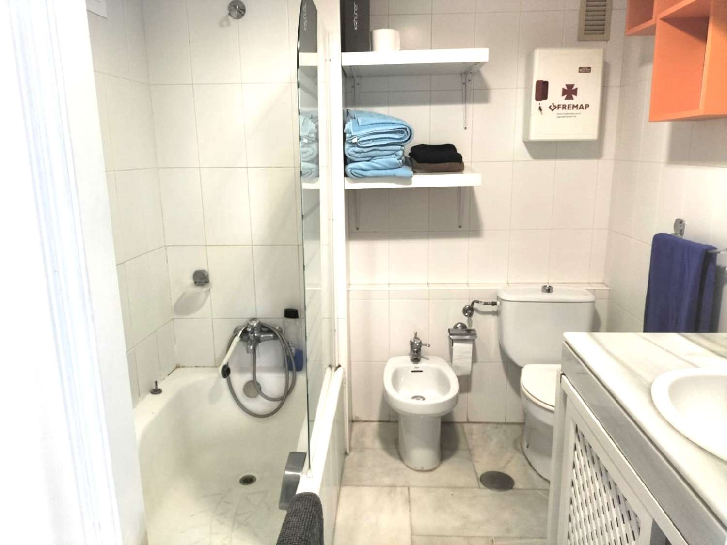 SE ALQUILA BONITO APARTAMENTO DESDE 01/03/2026 - 31/05/2026 EN PUERTO MARINA (BENALMÁDENA COSTA)