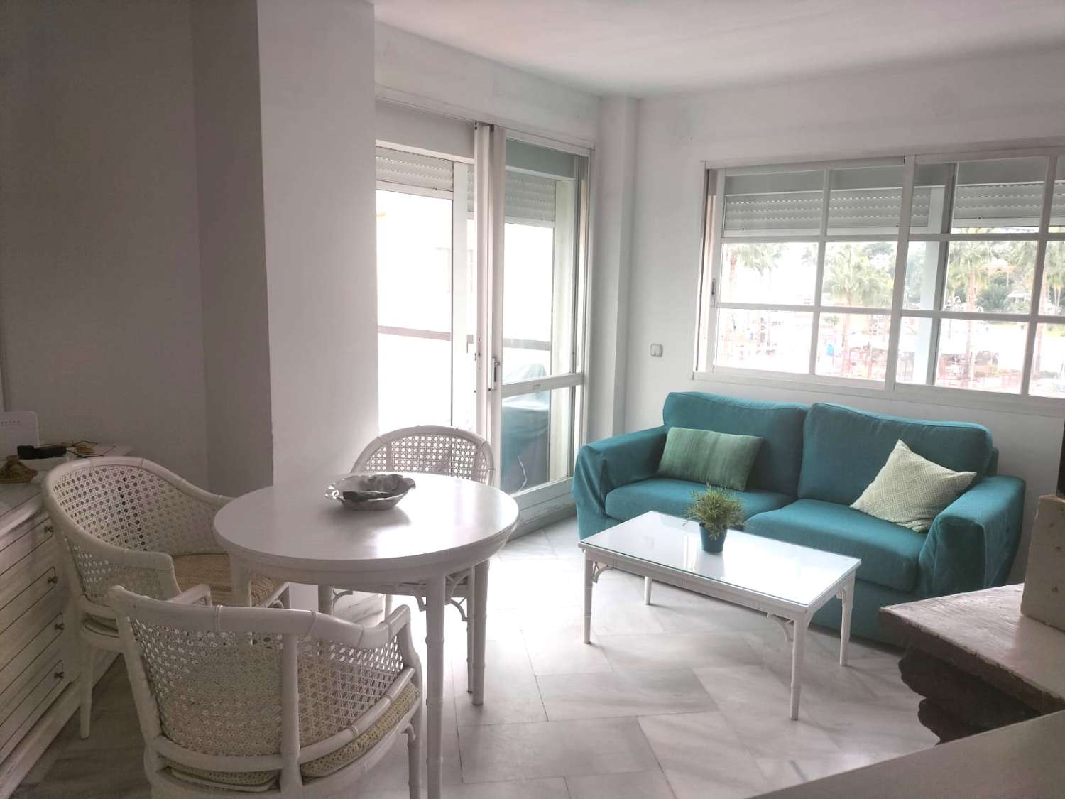 SE ALQUILA BONITO APARTAMENTO DESDE 01/03/2026 - 31/05/2026 EN PUERTO MARINA (BENALMÁDENA COSTA)