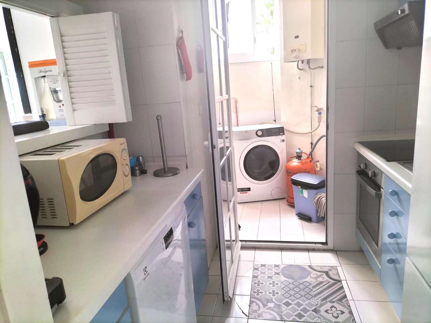 SE ALQUILA BONITO APARTAMENTO DESDE 01/03/2026 - 31/05/2026 EN PUERTO MARINA (BENALMÁDENA COSTA)