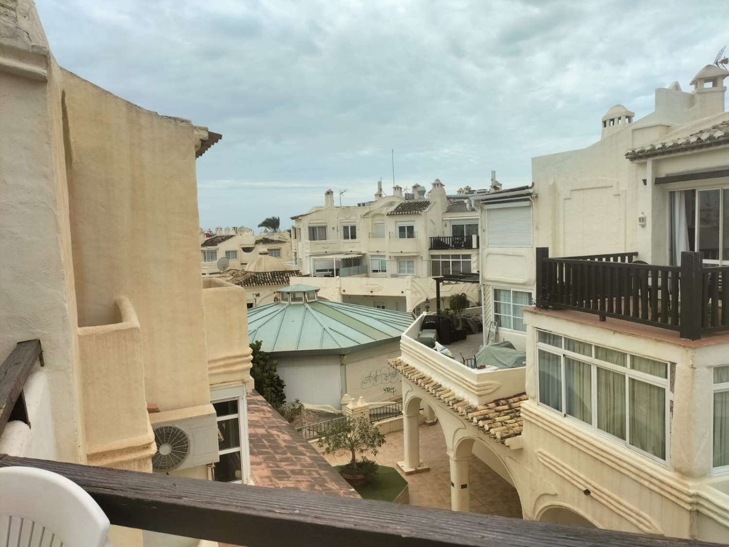 SE ALQUILA BONITO APARTAMENTO DESDE 01/03/2026 - 31/05/2026 EN PUERTO MARINA (BENALMÁDENA COSTA)