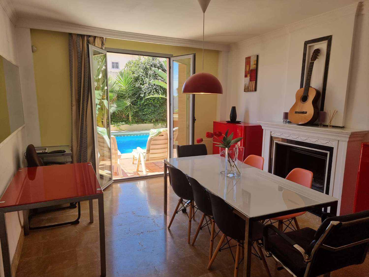 SE ALQUILA  DESDE 26/10/2026-31/05/2027 PRECIOSO ADOSADO EN ARROYO DE LA MIEL (BENALMADENA)