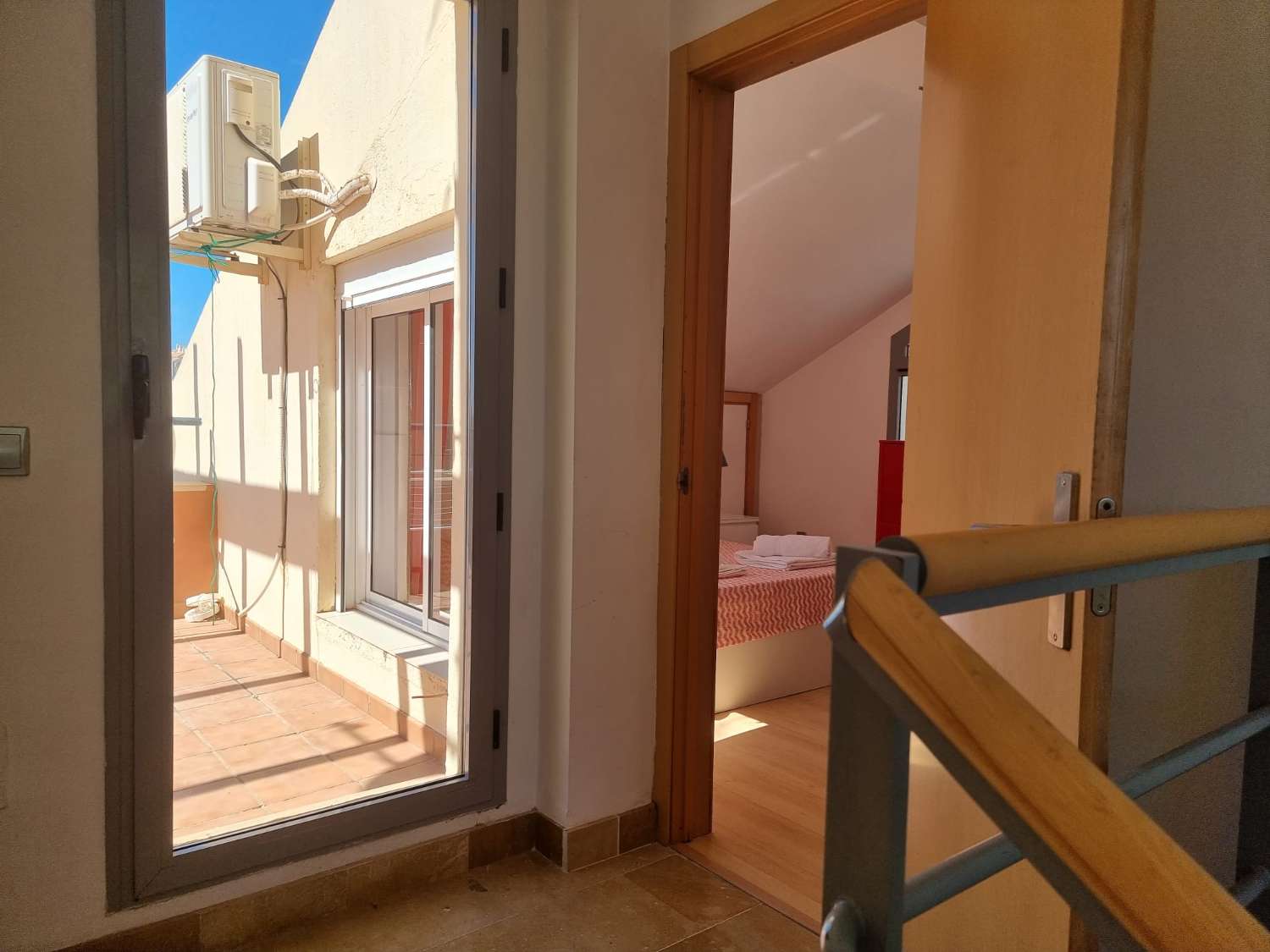 SE ALQUILA  DESDE 26/10/2026-31/05/2027 PRECIOSO ADOSADO EN ARROYO DE LA MIEL (BENALMADENA)