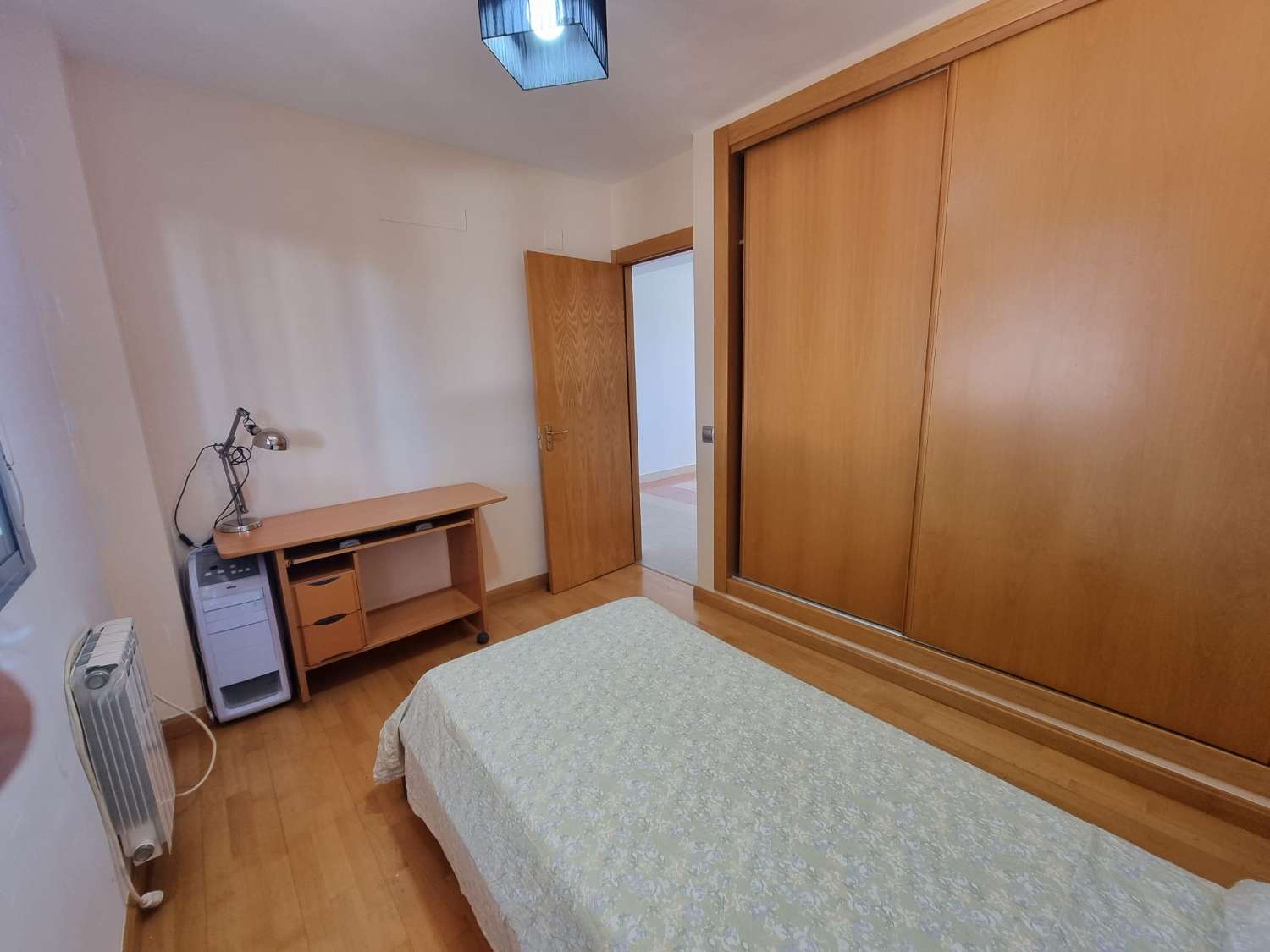 SE ALQUILA  DESDE 26/10/2026-31/05/2027 PRECIOSO ADOSADO EN ARROYO DE LA MIEL (BENALMADENA)