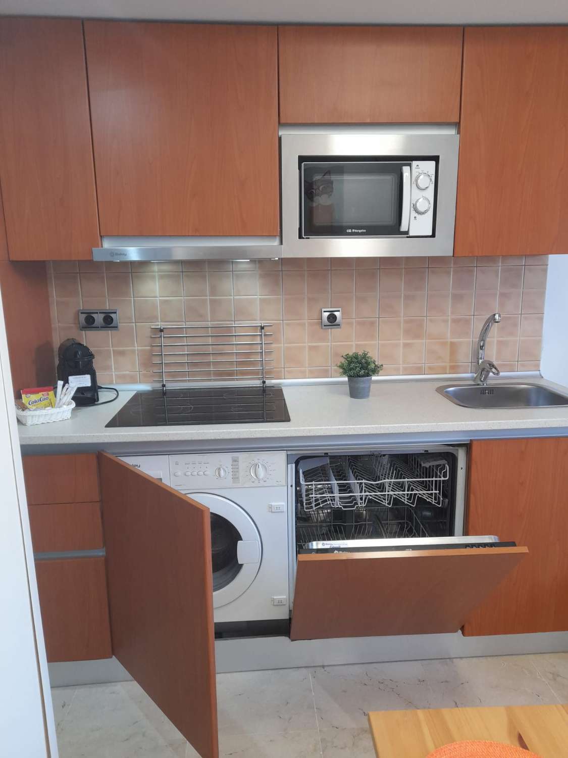 Se vende precioso  apartamento a 250 metros de la playa en Benalmádena