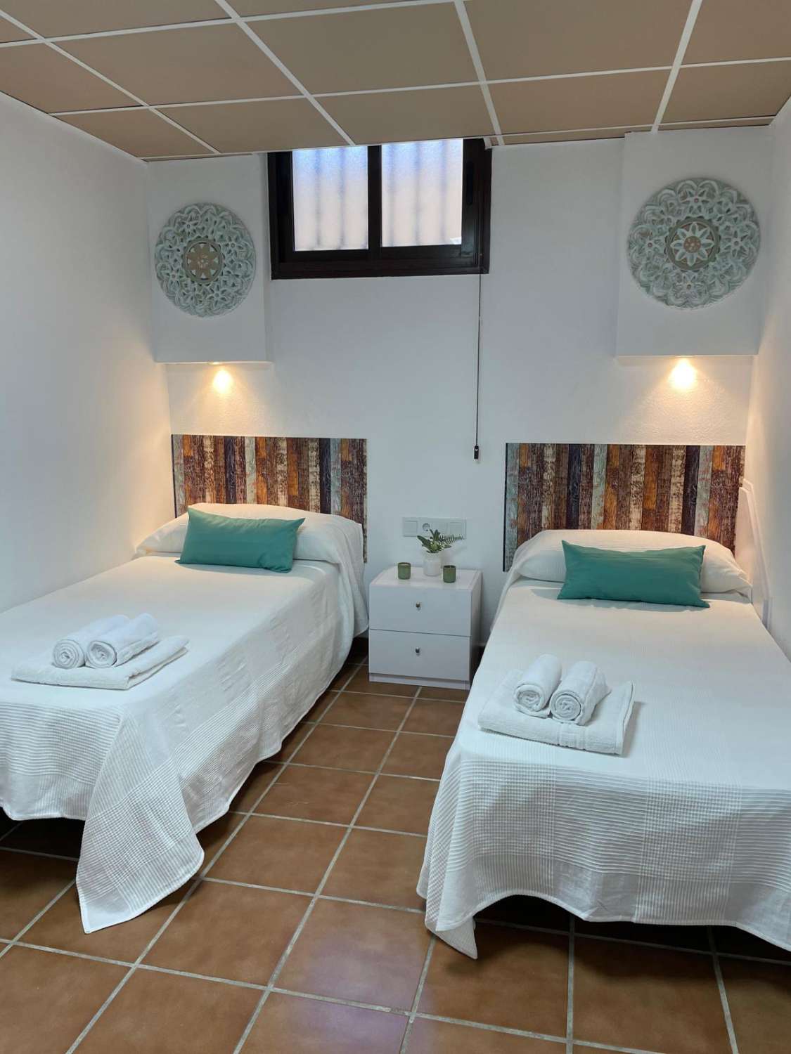 SE ALQUILA DESDE AHORA HASTA 31.05.2026 BONITO APARTAMENTO EN PLANTA BAJA EN BENALMADENA