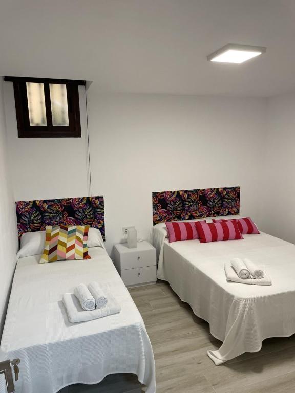 SE ALQUILA DESDE AHORA HASTA 31.05.2026 BONITO APARTAMENTO EN PLANTA BAJA EN BENALMADENA