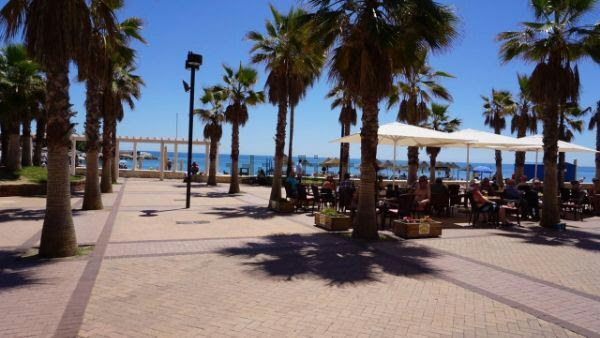 Se alquila desde 01/03/25- 30/06/26 bonito apartamento en 2ª linea de playa en Fuengirola