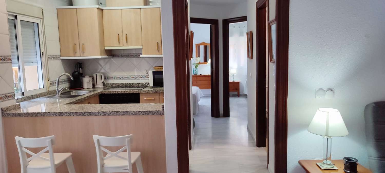 Se alquila desde 01/03/25- 30/06/26 bonito apartamento en 2ª linea de playa en Fuengirola