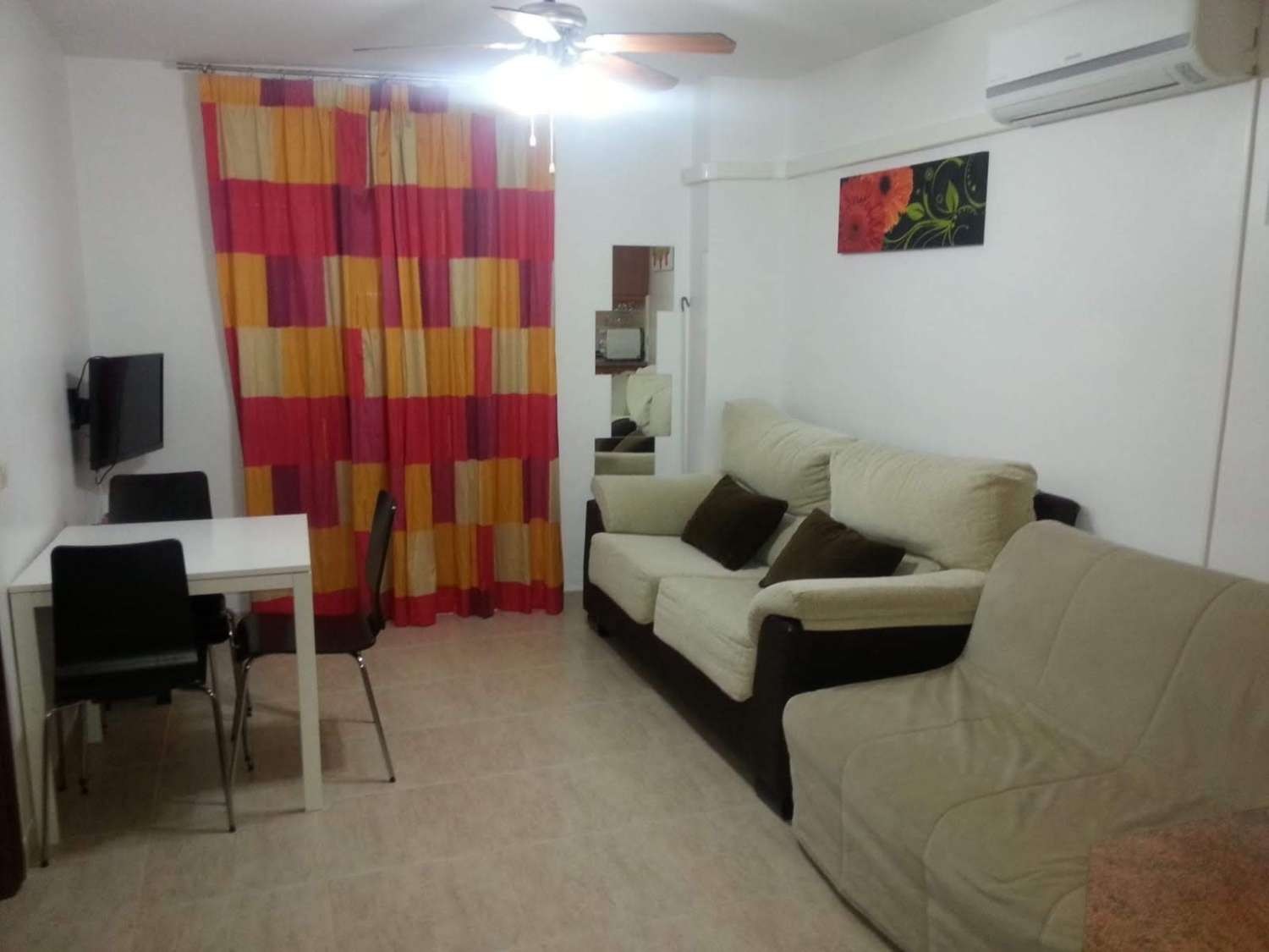 . Se alquila desde  1.3.26  -30.6.26 y desde 01/09/2026-30/06/2027  bonito  apartamento en los Boliches (Fuengirola)