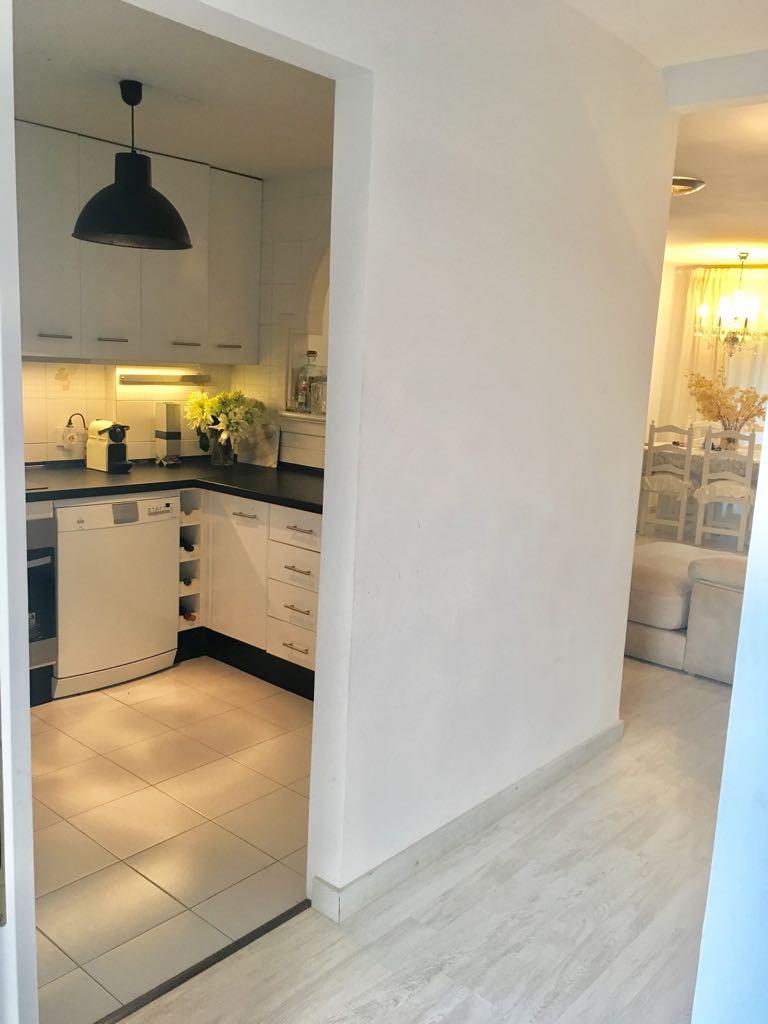 SE ALQUILA DESDE 01.10.2025 HASTA 30/06/2026  BONITO CHALET ADOSADO EN ZONA CALABURRA (MIJAS COSTA)